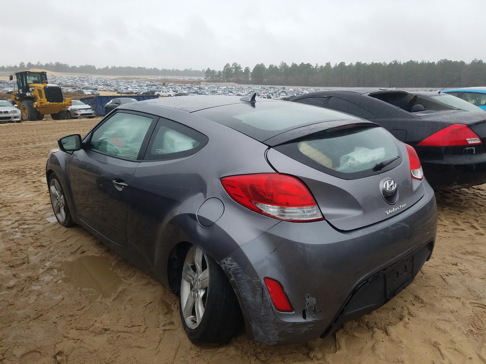Photo 3 from auction – 2015 HYUNDAI VELOSTER with VIN KMHTC6AD8FU226969