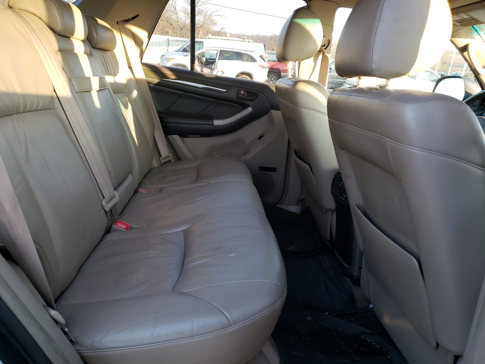 Photo 16 from auction – 2004 TOYOTA 4RUNNER LI with VIN JTEBT17R148012123