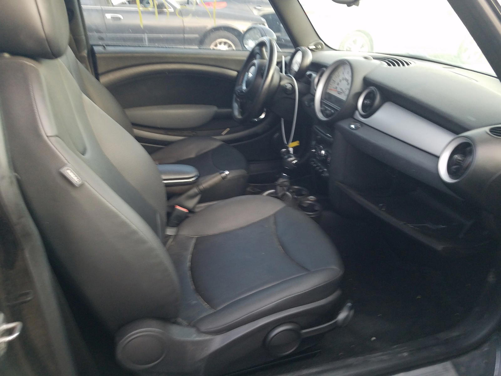Photo 5 from auction – 2012 MINI COOPER with VIN WMWSU3C53CT254100