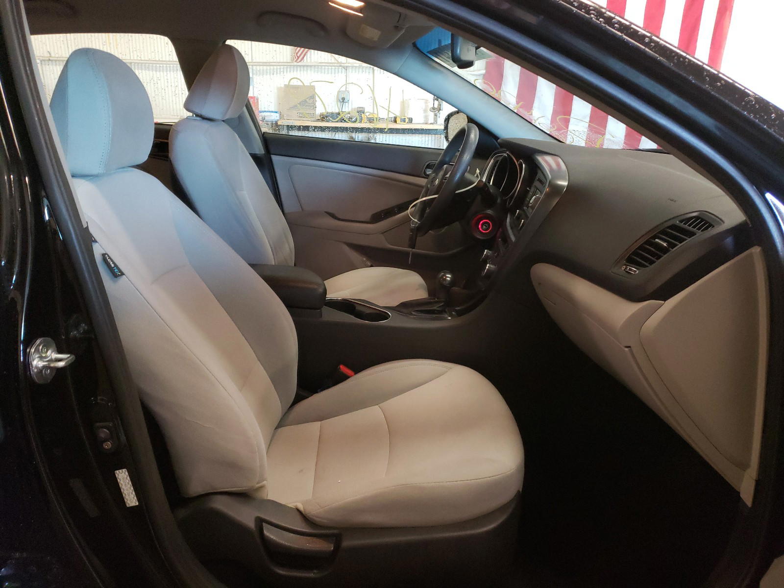 Photo 5 from auction – 2015 KIA OPTIMA LX with VIN KNAGM4A76F5661420