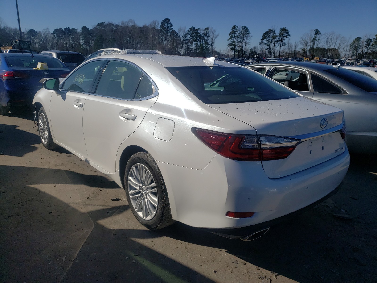 Photo 3 from auction – 2017 LEXUS ES 350 with VIN 58ABK1GG2HU044845