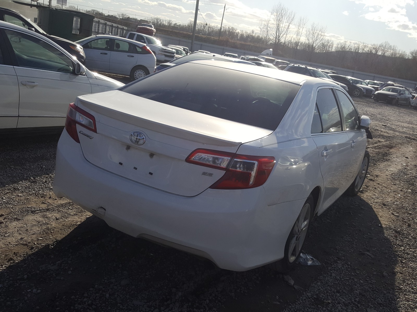 Photo 4 from auction – 2014 TOYOTA CAMRY L with VIN 4T1BF1FK6EU301003
