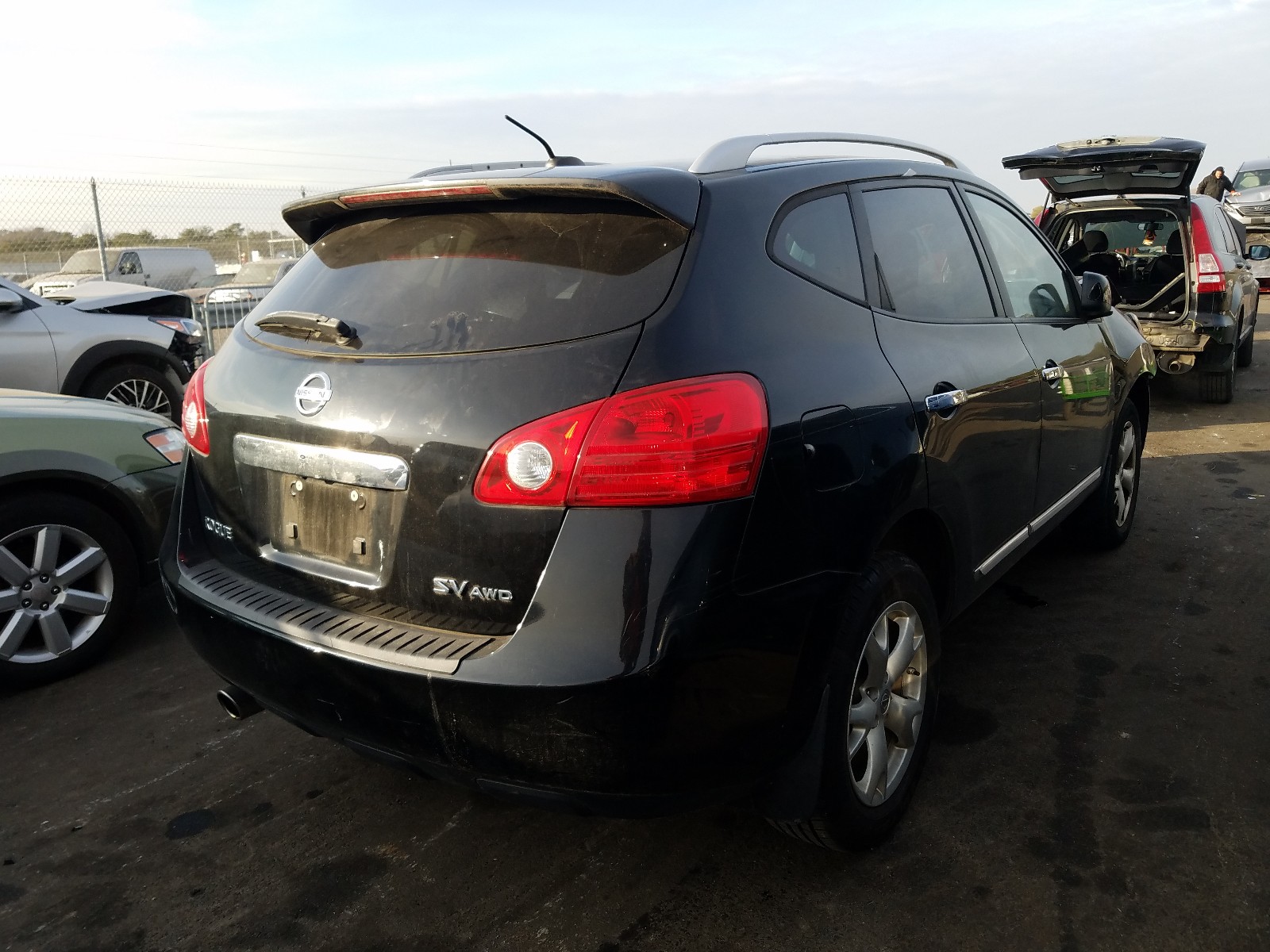Photo 4 from auction – 2011 NISSAN ROGUE S with VIN JN8AS5MV6BW303676