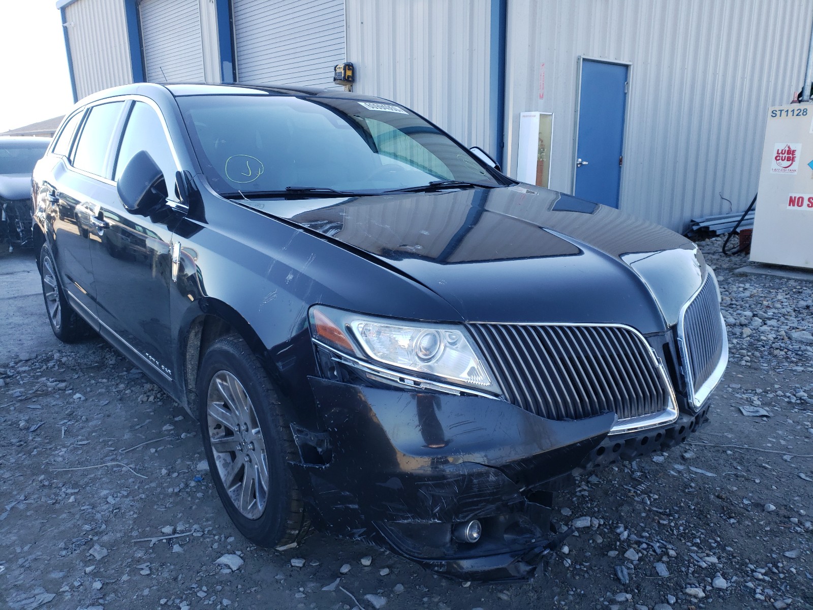 LINCOLN MKT 2013 with VIN 2LMHJ5NK9DBL54613 - Photo from auction