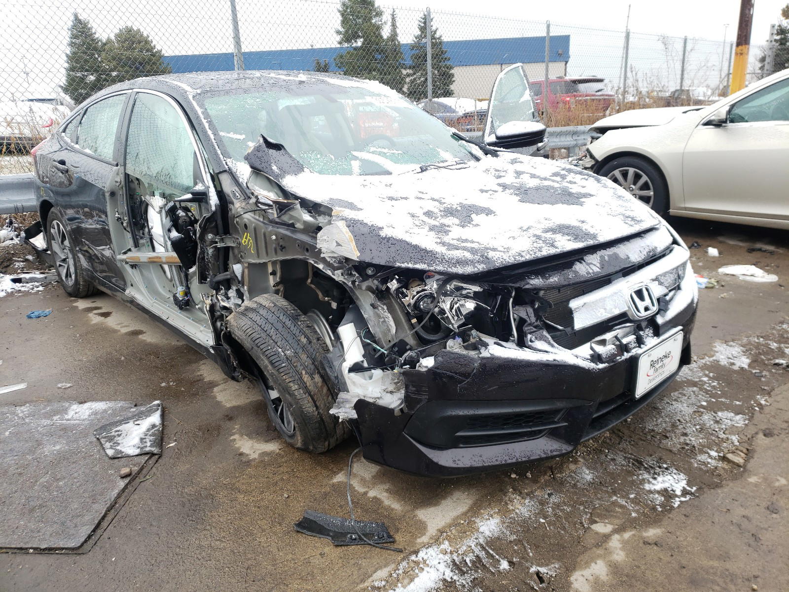 HONDA CIVIC EX 2017 with VIN 19XFC2F71HE013926 - Photo from auction