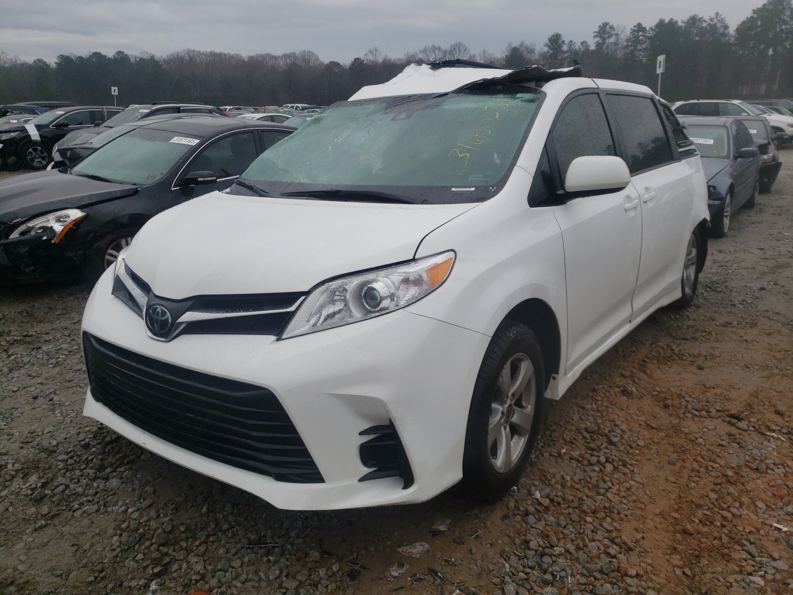 Photo 2 from auction – 2020 TOYOTA SIENNA LE with VIN 5TDKZ3DC0LS081930