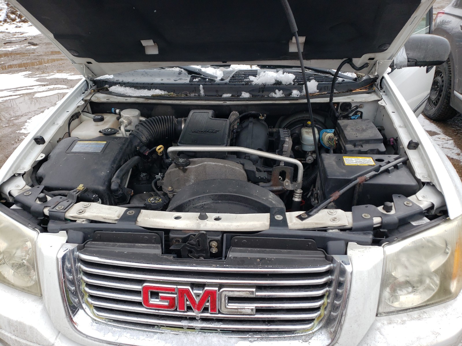 Photo 7 from auction – 2008 GMC ENVOY with VIN 1GKDT13SX82211559