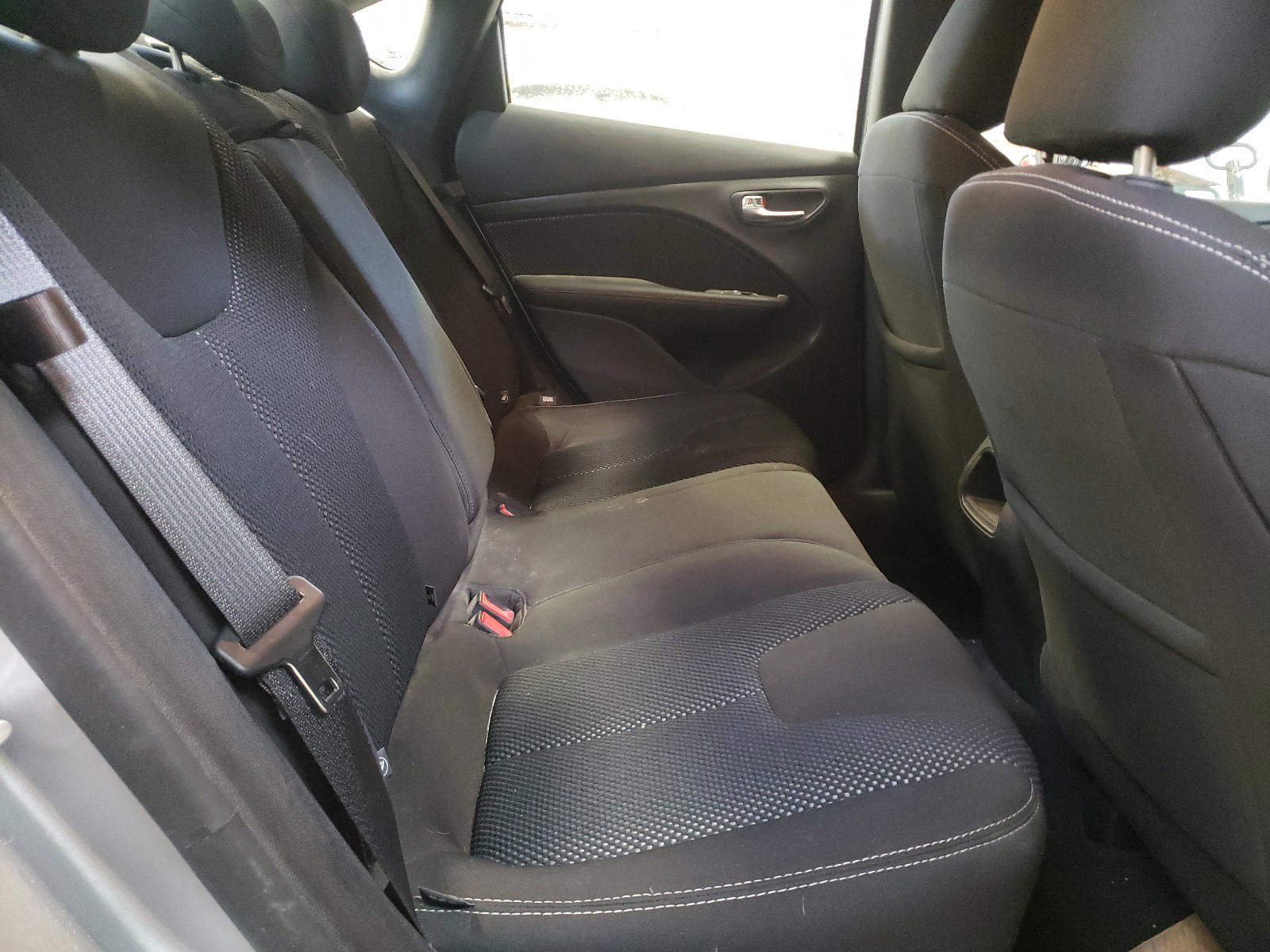 Photo 6 from auction – 2016 DODGE DART SXT with VIN 1C3CDFBB7GD765927