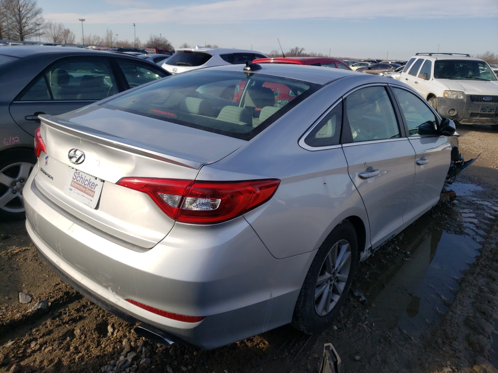 Photo 4 from auction – 2016 HYUNDAI SONATA SE with VIN 5NPE24AF1GH372289