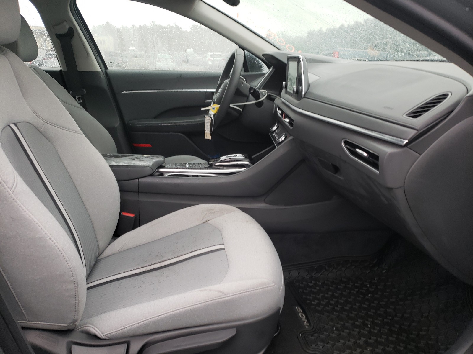 Photo 5 from auction – 2020 HYUNDAI SONATA SEL with VIN 5NPEF4JA3LH047341