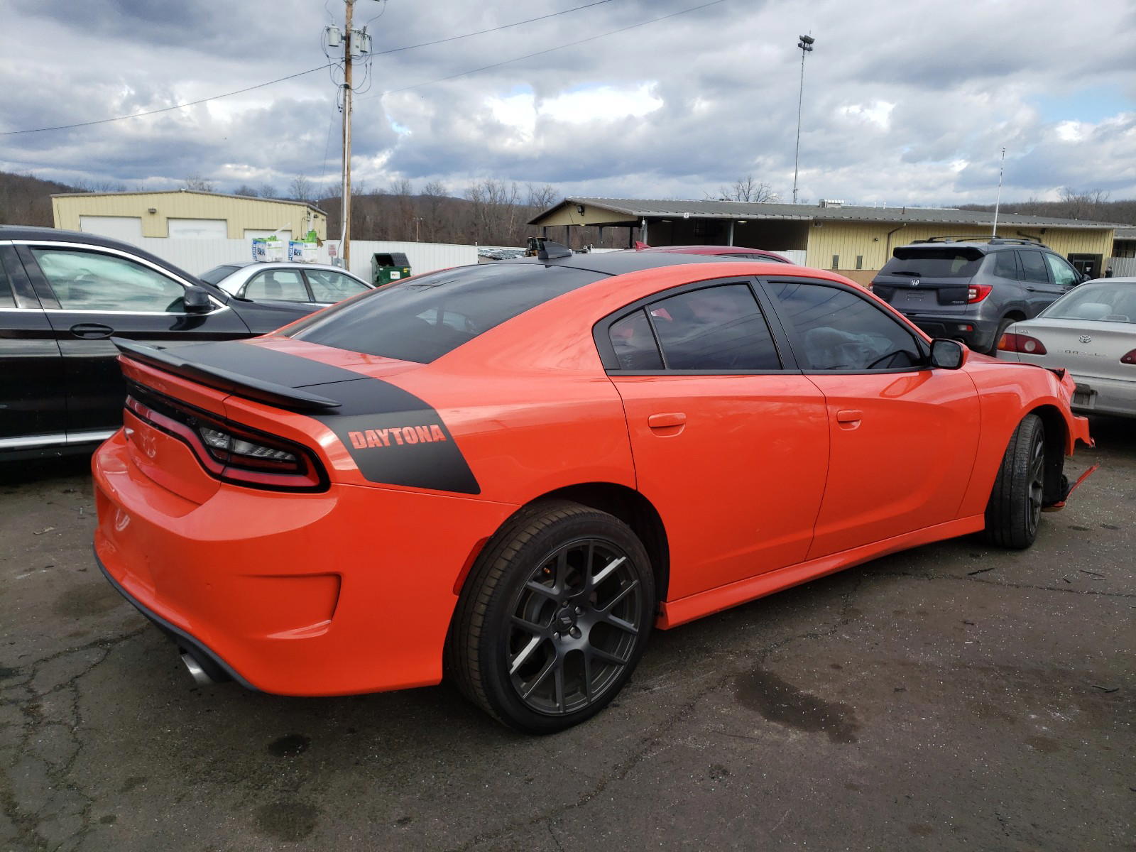 Photo 4 from auction – 2017 DODGE CHARGER R/ with VIN 2C3CDXCT0HH620360
