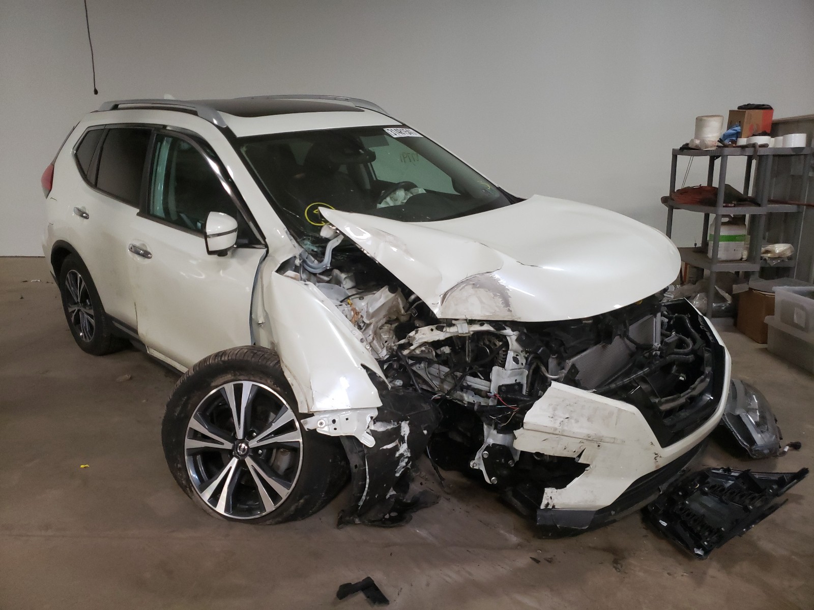 Photo 1 from auction – 2017 NISSAN ROGUE SV with VIN 5N1AT2MV7HC794823