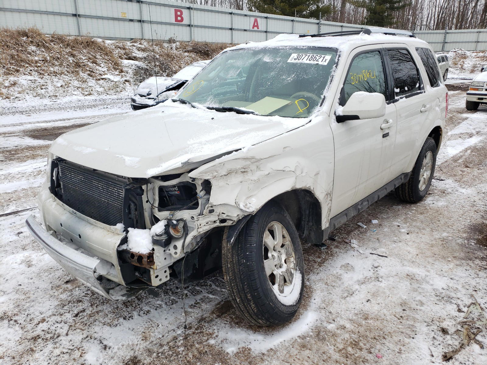 Photo 2 from auction – 2011 FORD ESCAPE LIM with VIN 1FMCU9E76BKB54551