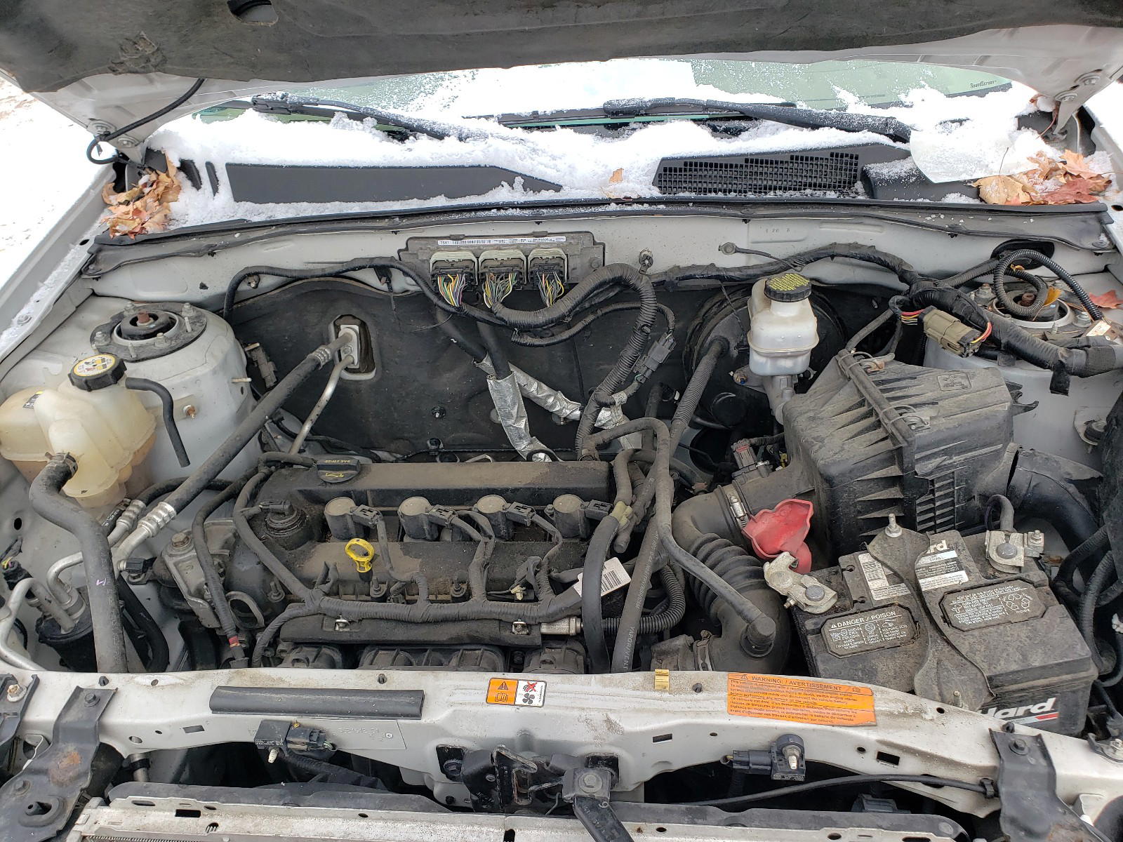 Photo 7 from auction – 2011 FORD ESCAPE LIM with VIN 1FMCU9E76BKB54551