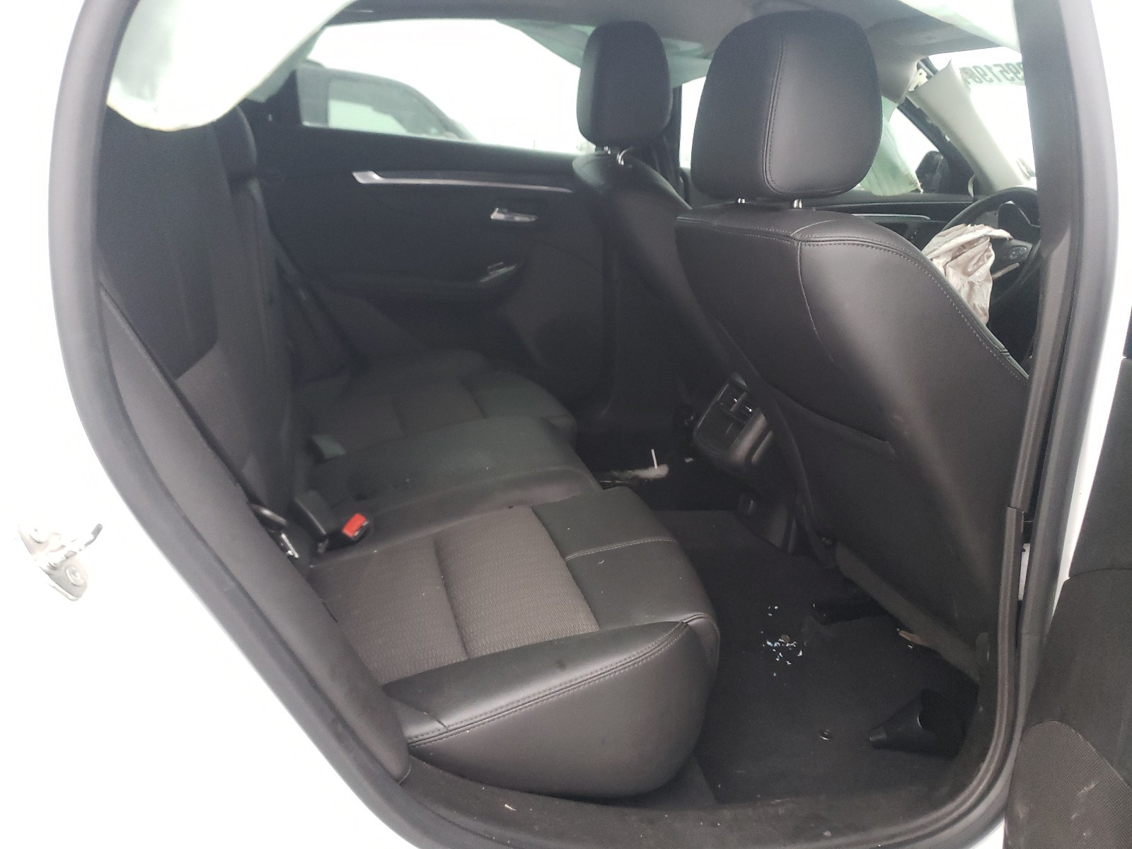Photo 6 from auction – 2018 CHEVROLET IMPALA LT with VIN 2G1105S31J9135108