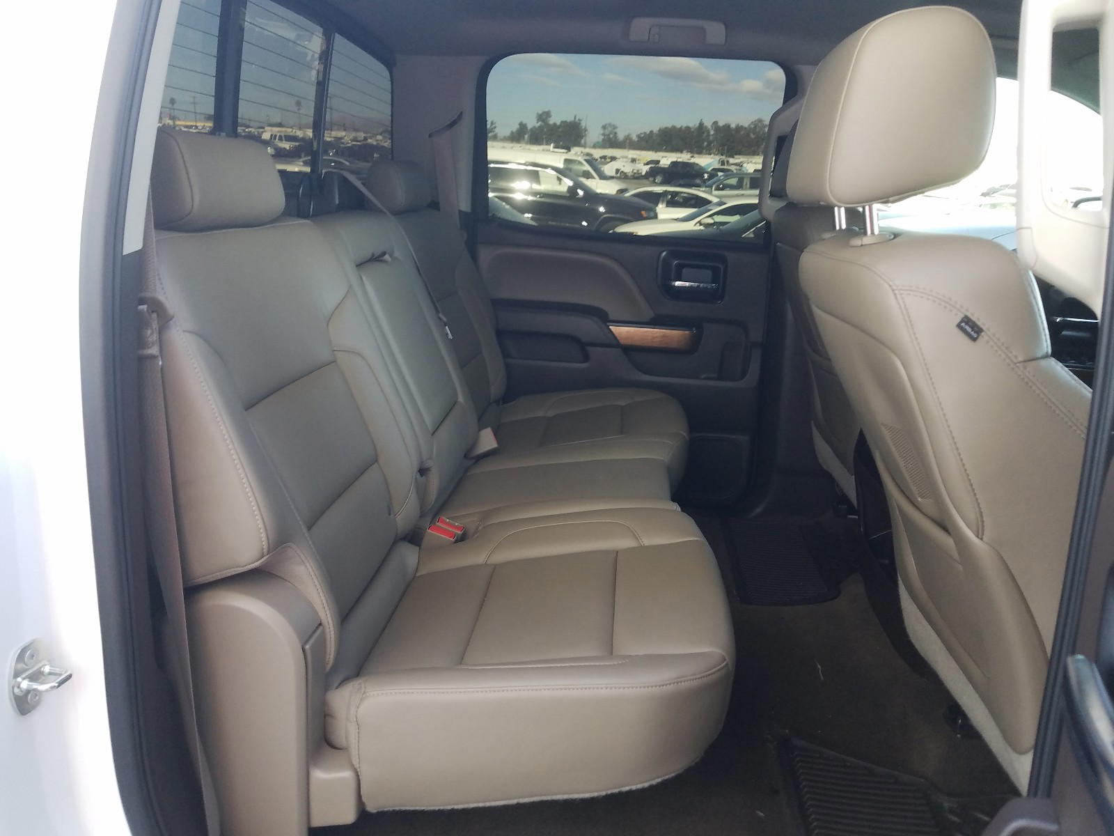 Photo 6 from auction – 2015 CHEVROLET SILVERADO with VIN 3GCPCSEC7FG518597