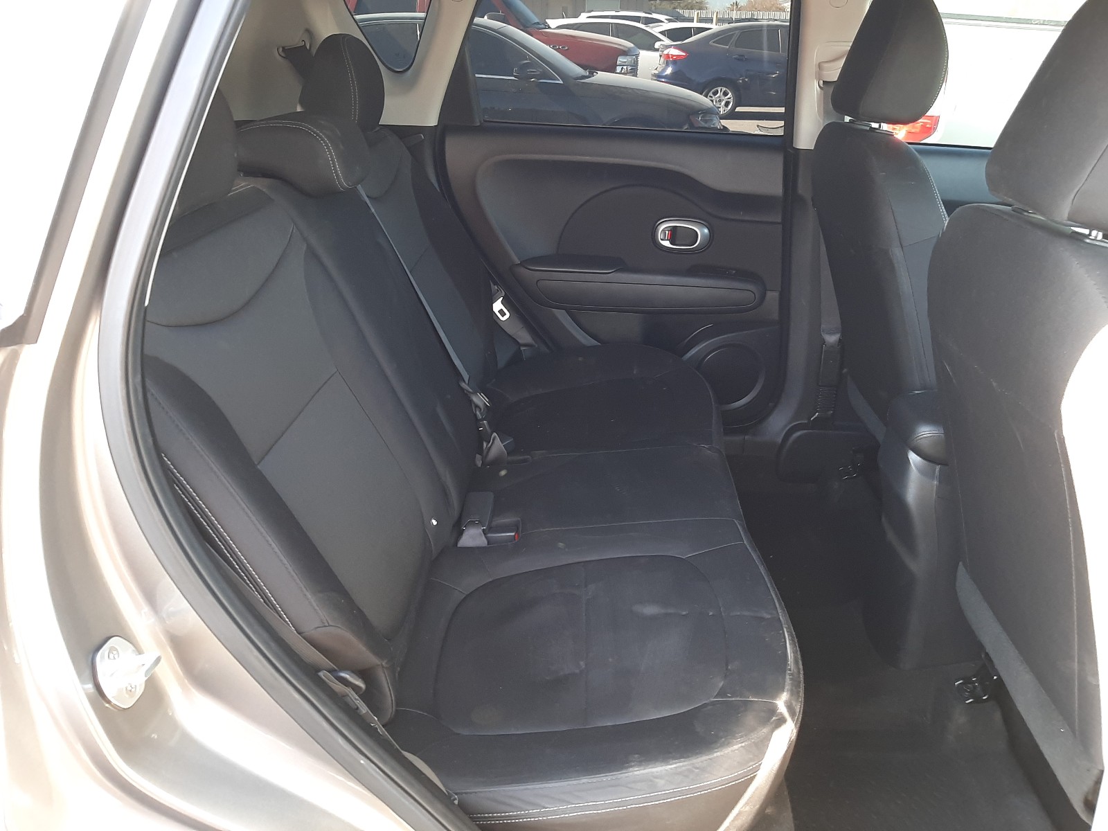 Photo 6 from auction – 2016 KIA SOUL with VIN KNDJN2A29G7387926
