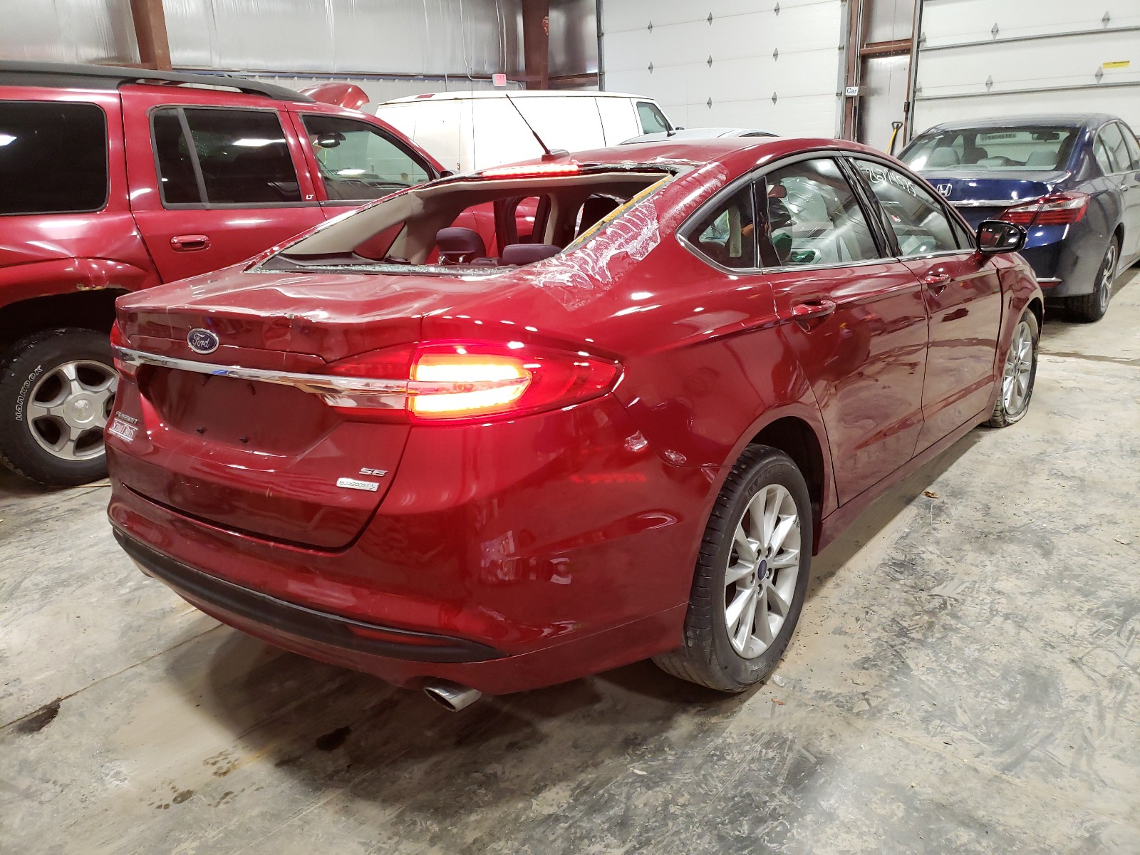 Photo 4 from auction – 2017 FORD FUSION SE with VIN 3FA6P0HD5HR271067