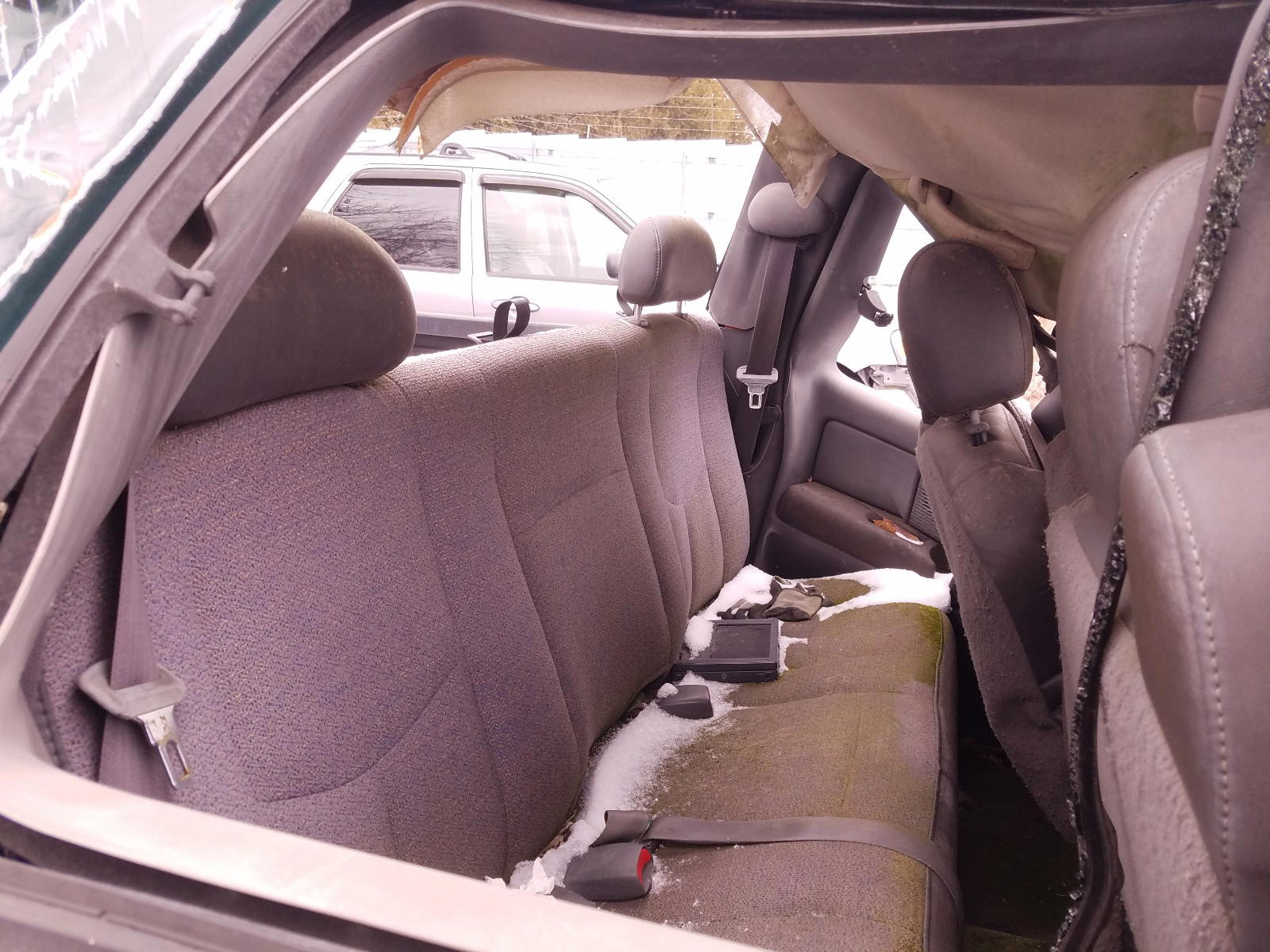 Photo 6 from auction – 2004 CHEVROLET SILVERADO with VIN 2GCEK19VX41399580