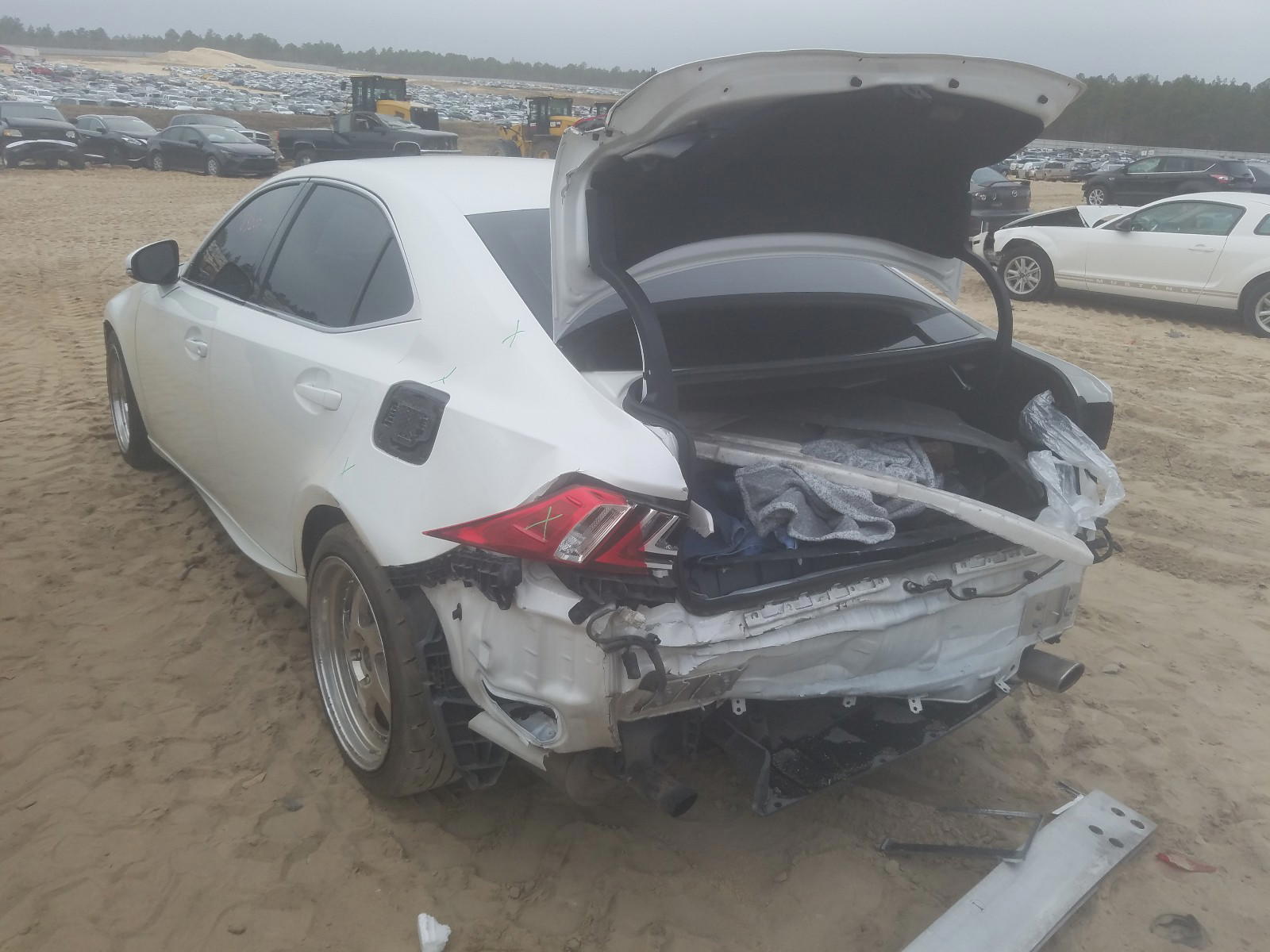 Photo 3 from auction – 2015 LEXUS IS 250 with VIN JTHBF1D23F5081286