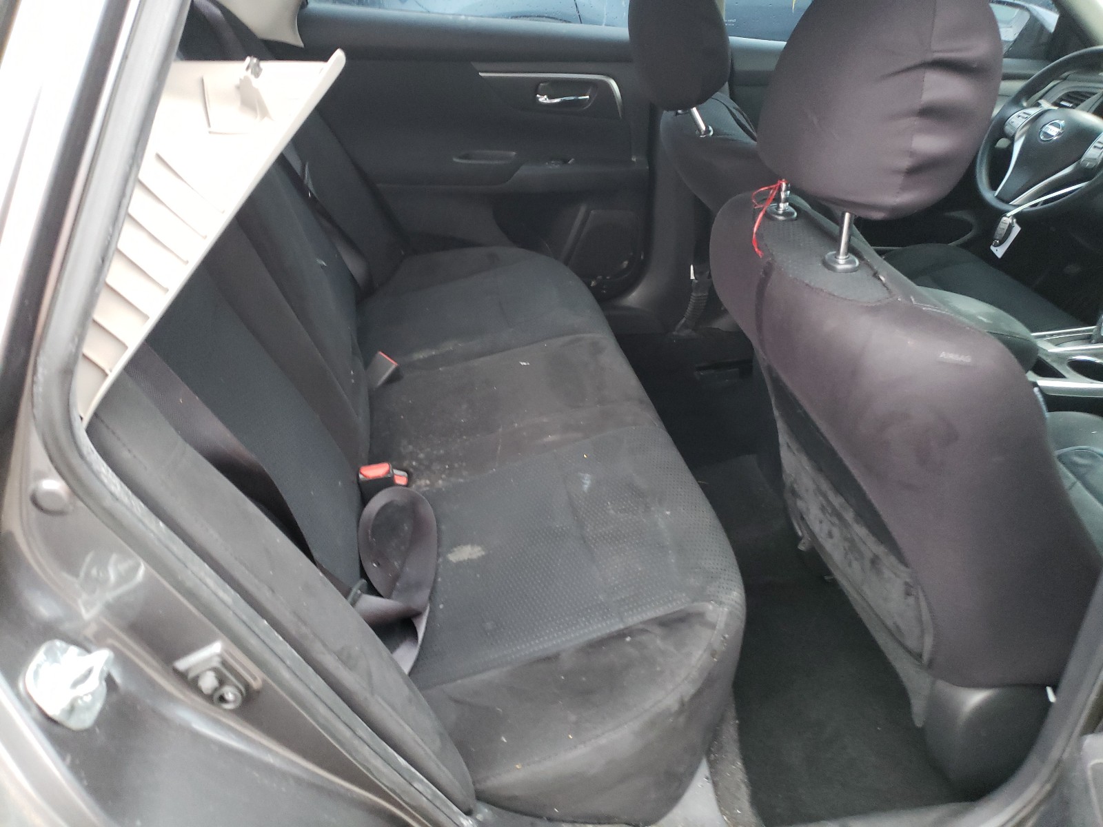 Photo 6 from auction – 2015 NISSAN ALTIMA 2.5 with VIN 1N4AL3AP3FN372314