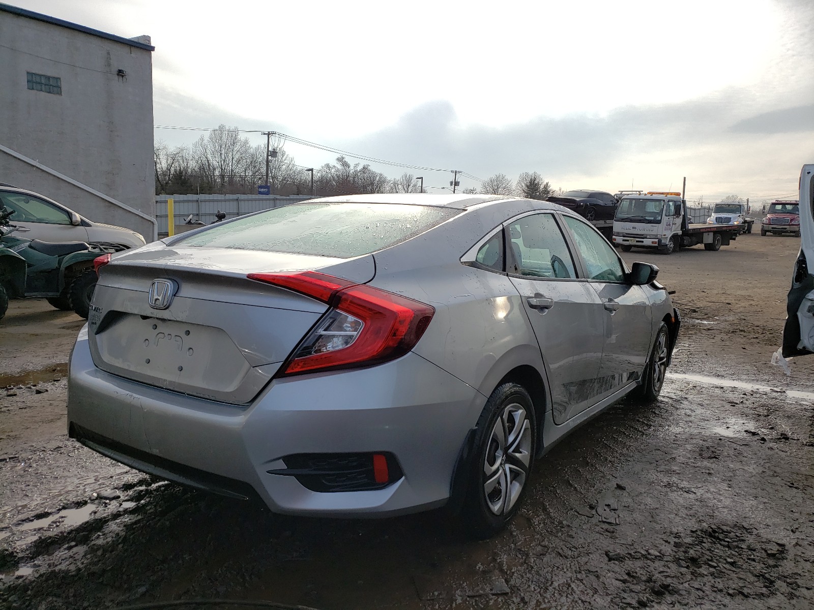 Photo 4 from auction – 2016 HONDA CIVIC LX with VIN 19XFC2F54GE212255