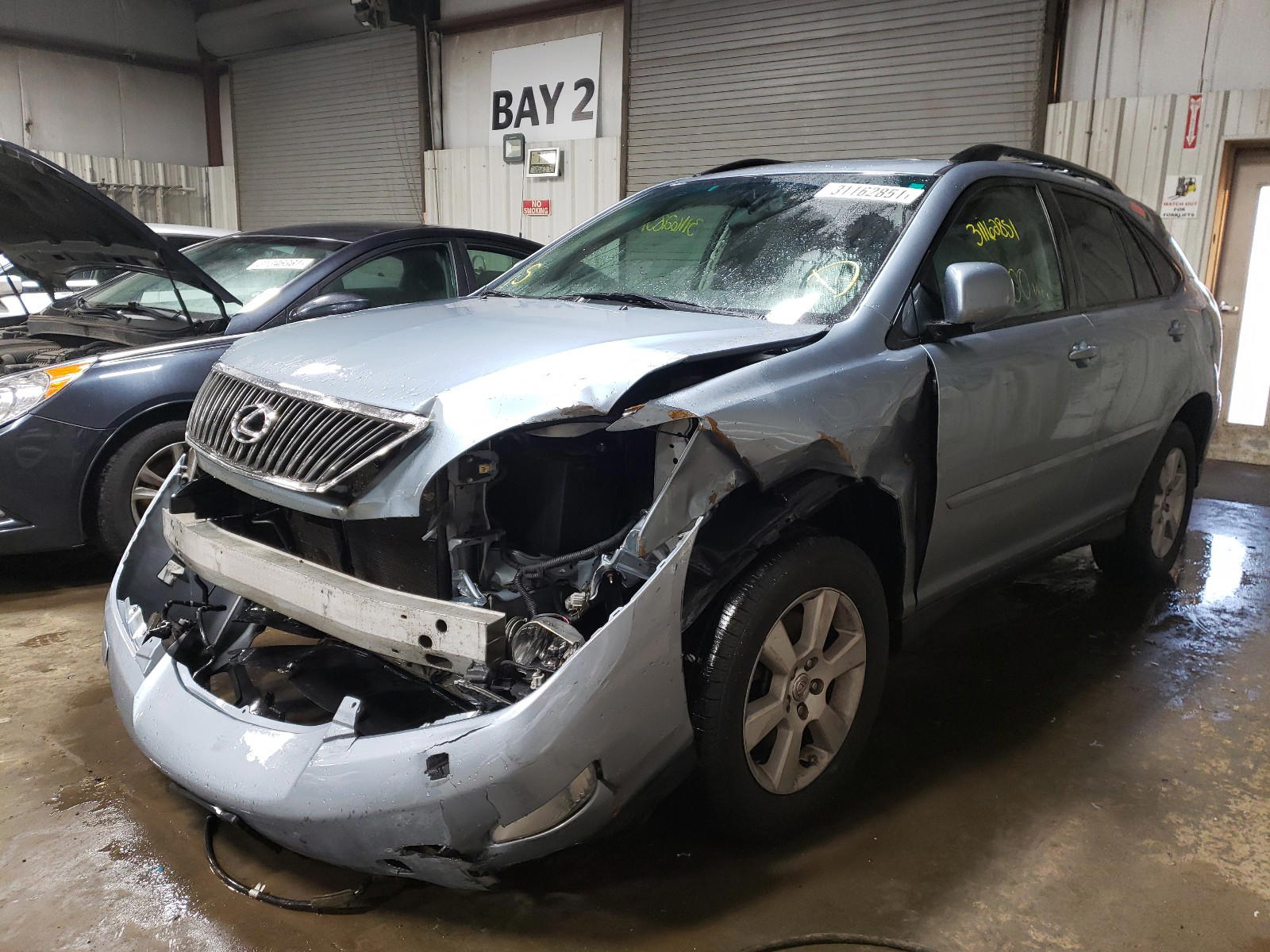 Photo 2 from auction – 2005 LEXUS RX 330 with VIN 2T2HA31U05C068228