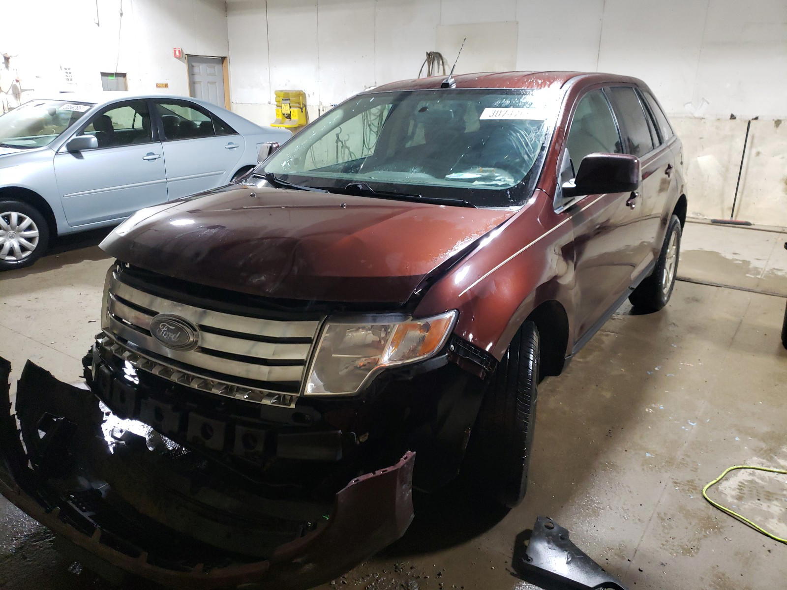 Photo 2 from auction – 2010 FORD EDGE LIMIT with VIN 2FMDK4KC4ABB54233