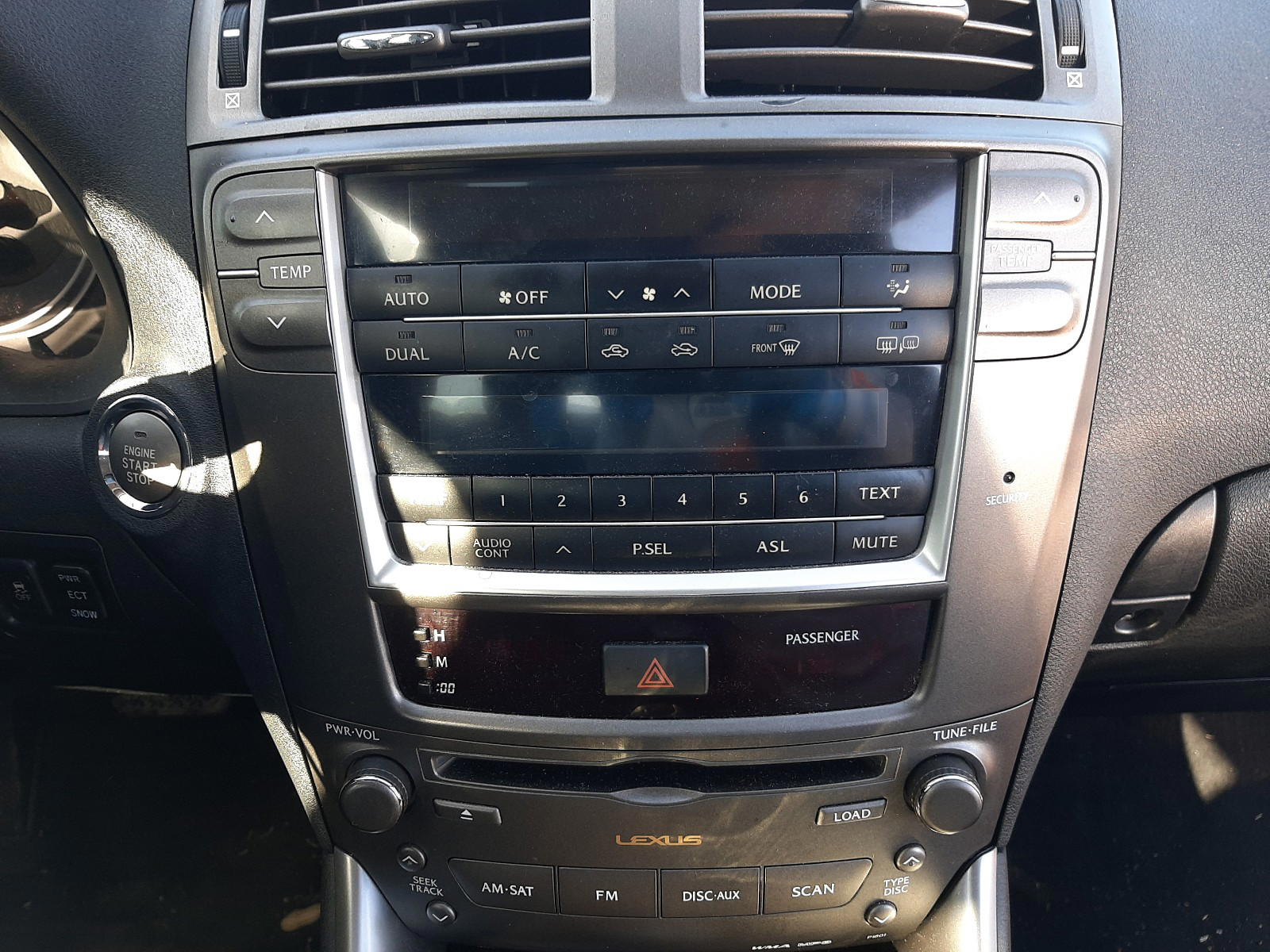 Photo 9 from auction – 2008 LEXUS IS 250 with VIN JTHBK262985074070