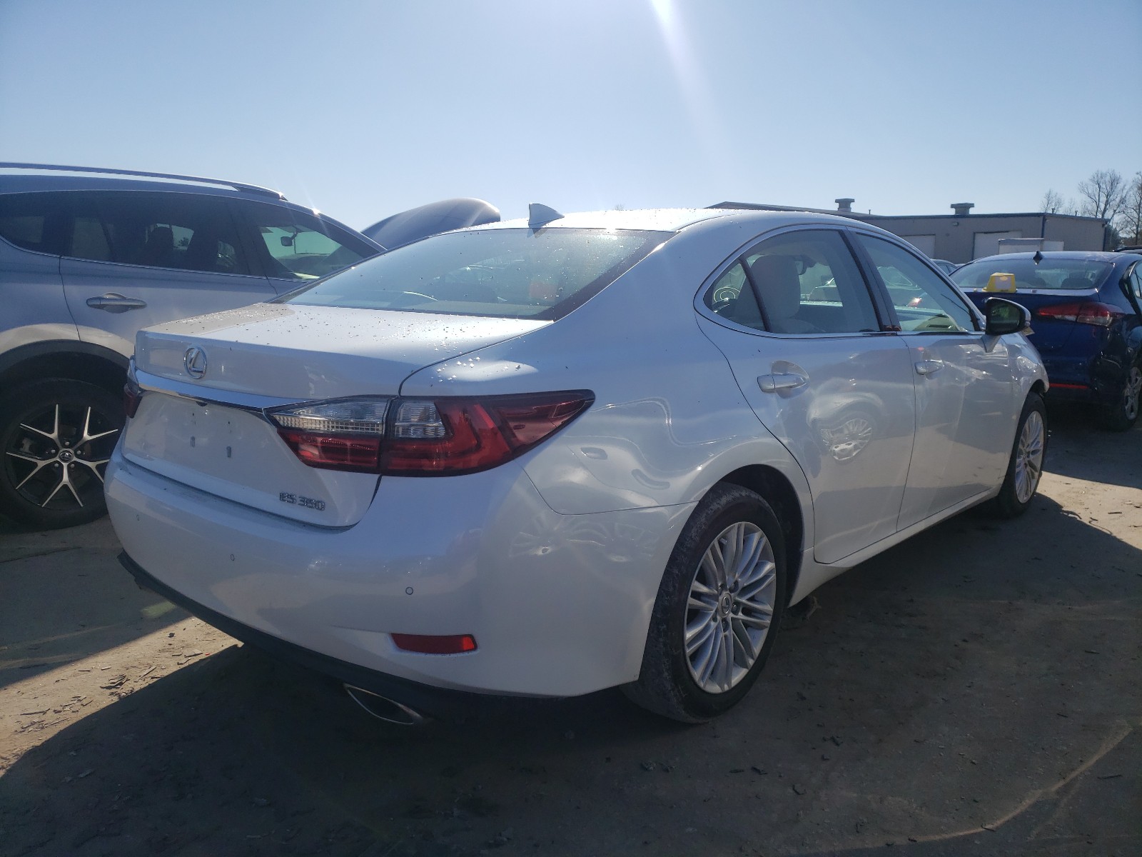 Photo 4 from auction – 2017 LEXUS ES 350 with VIN 58ABK1GG2HU044845