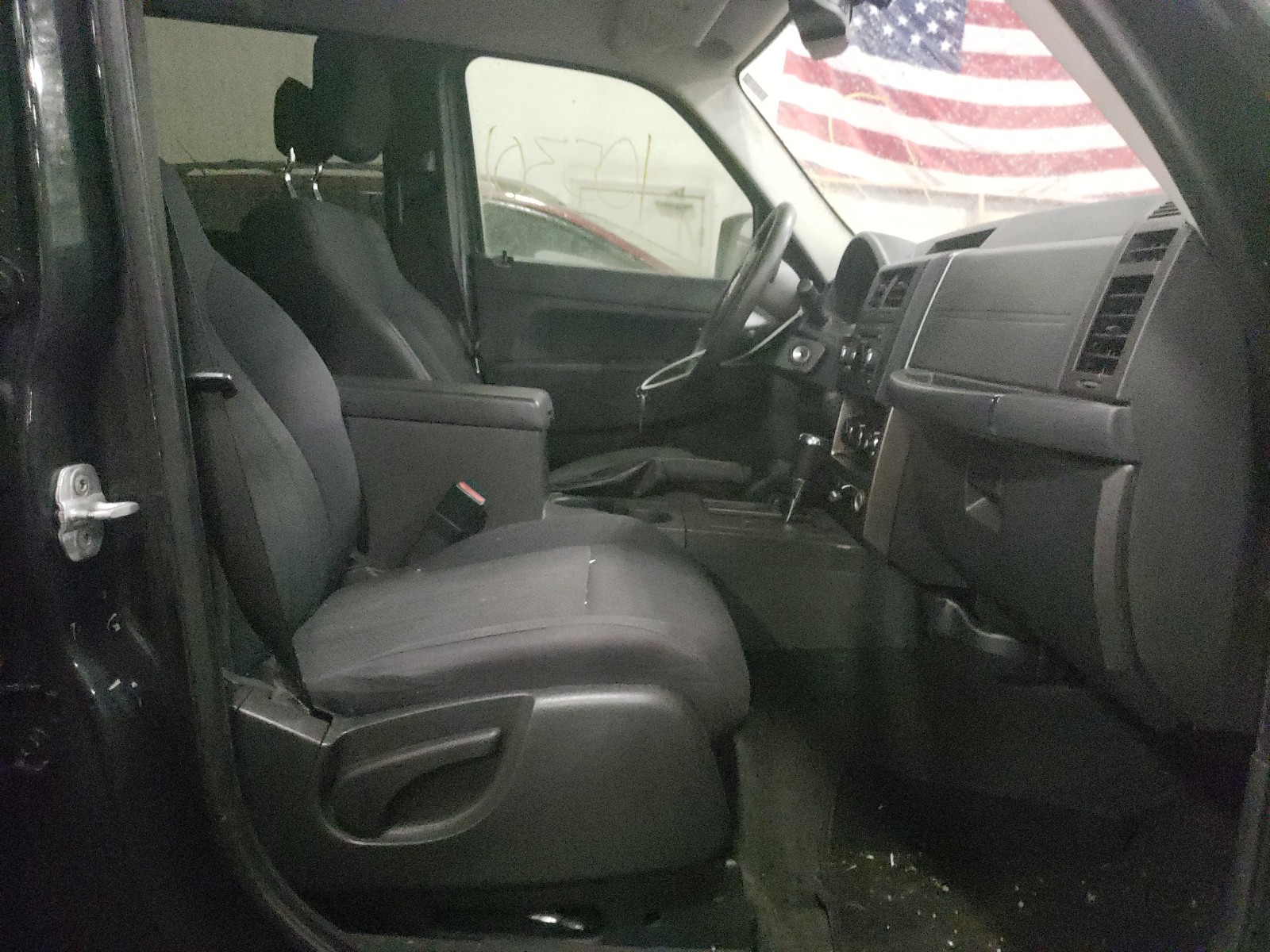 Photo 5 from auction – 2012 JEEP LIBERTY SP with VIN 1C4PJMAK0CW120238