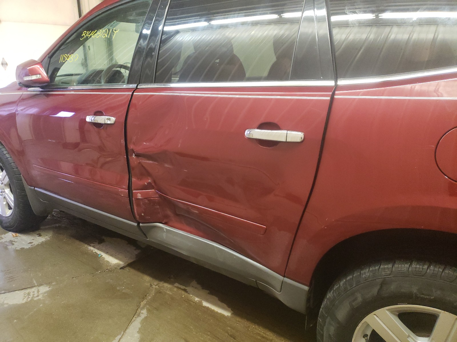 Photo 9 from auction – 2011 CHEVROLET TRAVERSE L with VIN 1GNKVGED1BJ126547