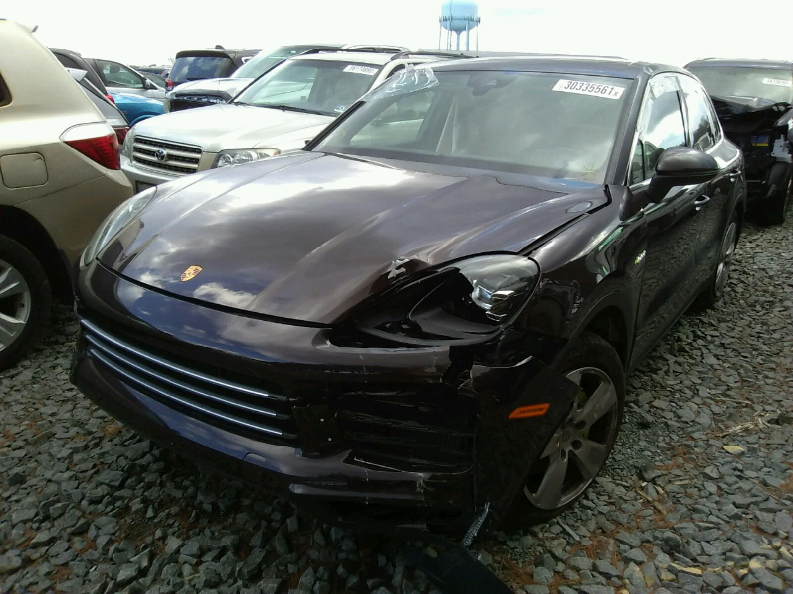 Photo 2 from auction – 2019 PORSCHE CAYENNE SE with VIN WP1AE2AY8KDA50371
