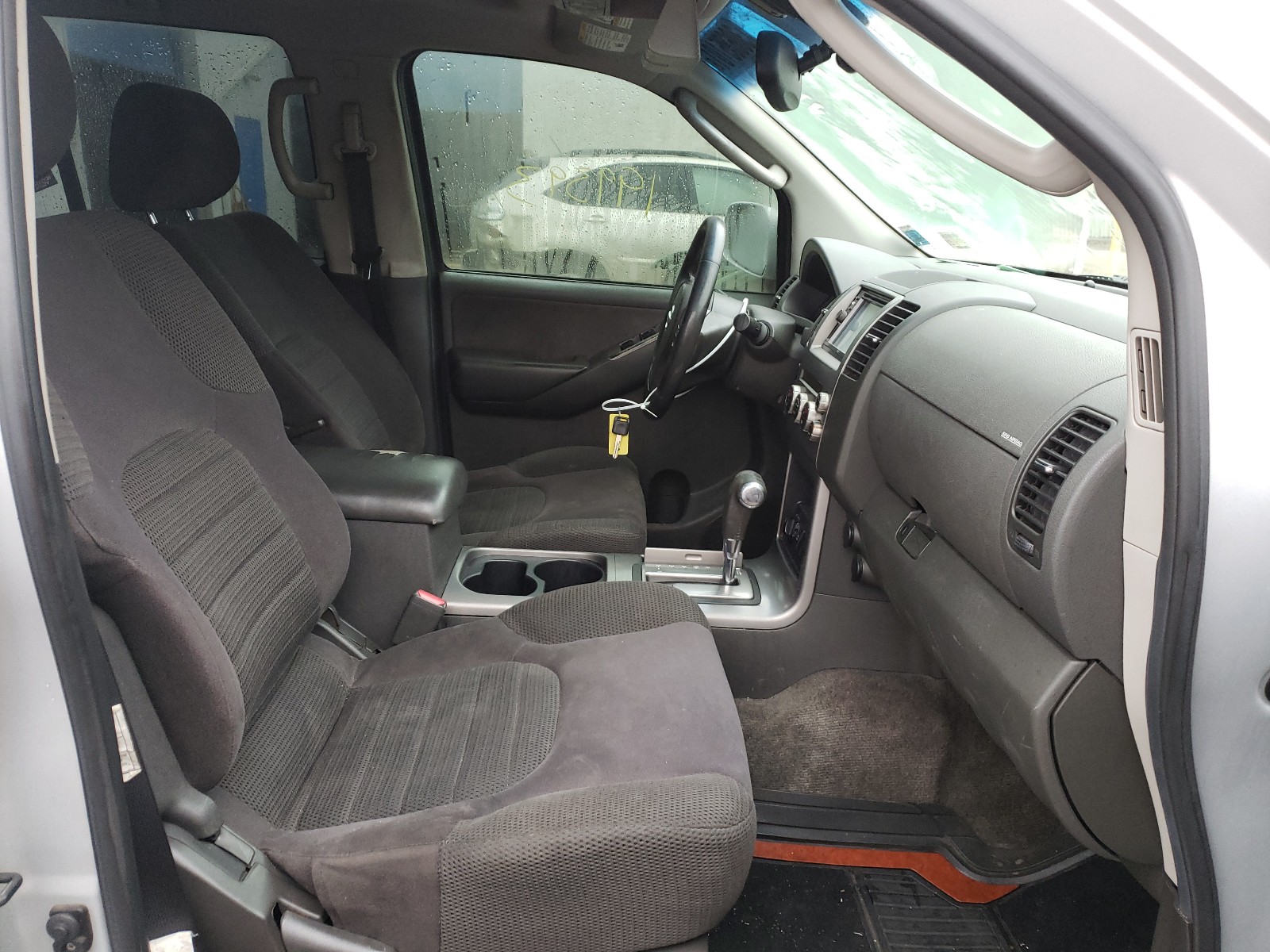 Photo 5 from auction – 2005 NISSAN PATHFINDER with VIN 5N1AR18W95C734856
