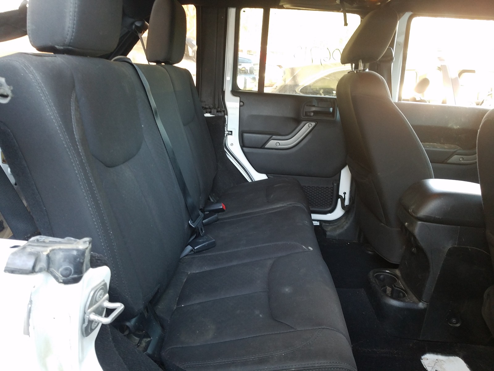 Photo 6 from auction – 2015 JEEP WRANGLER U with VIN 1C4BJWDG0FL663379