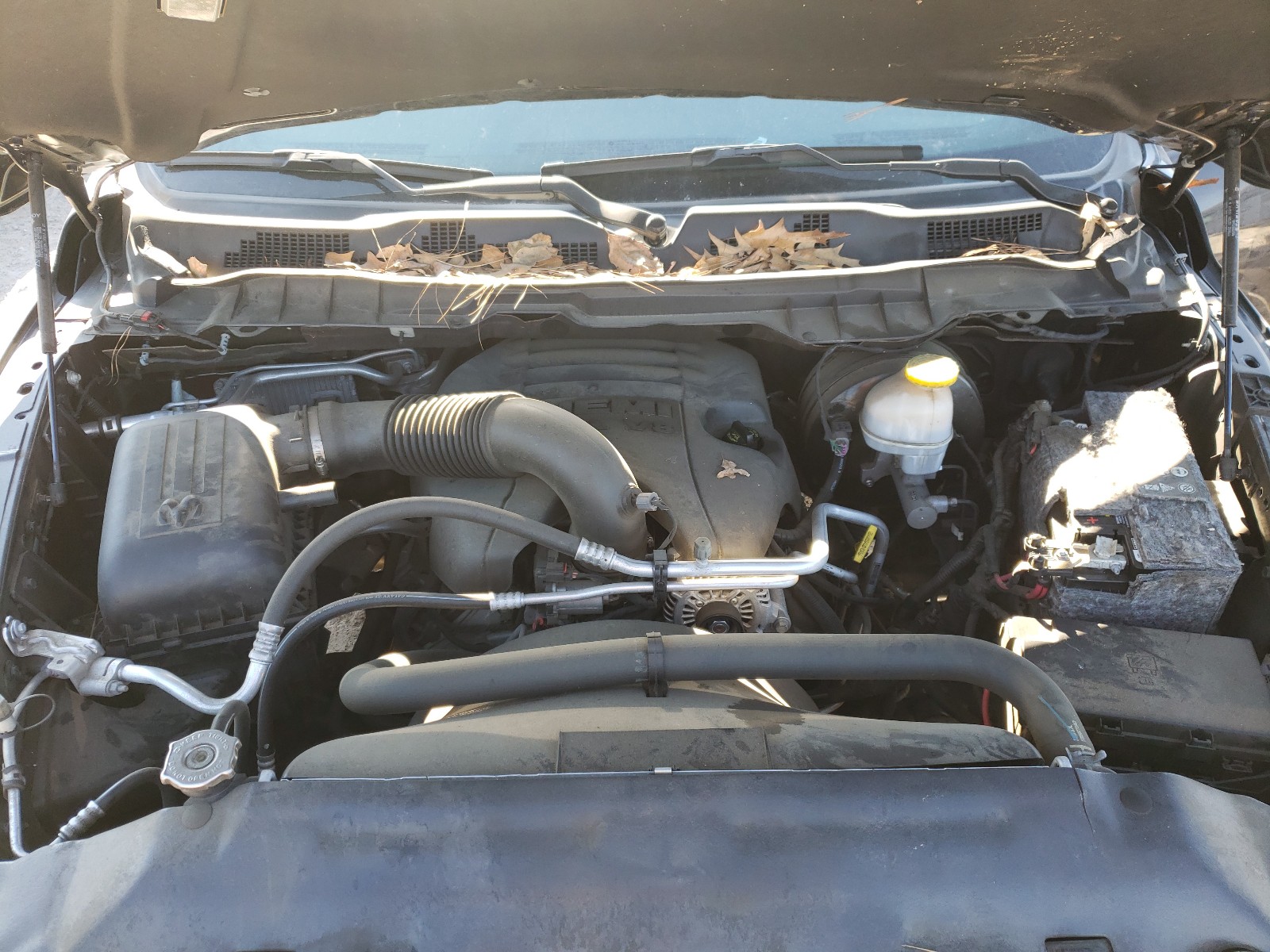 Photo 7 from auction – 2017 RAM 1500 SLT with VIN 1C6RR6GT9HS804059