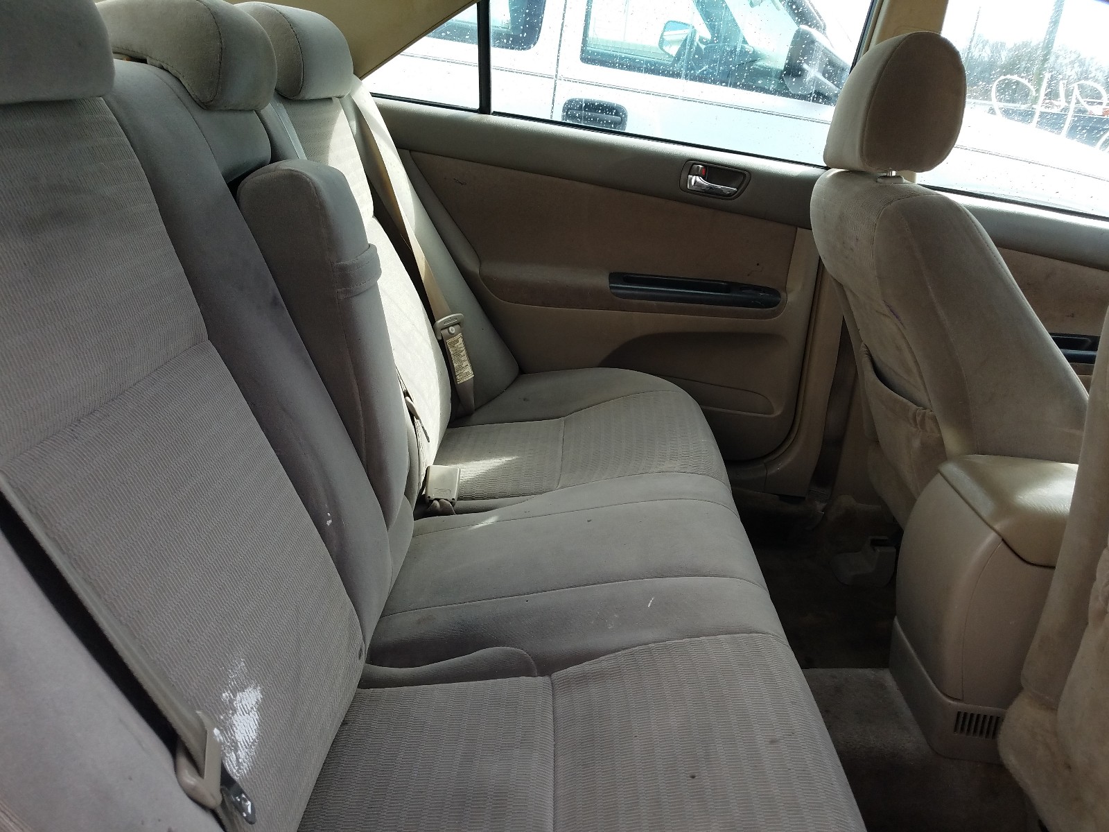 Photo 6 from auction – 2005 TOYOTA CAMRY LE with VIN 4T1BE32K35U405758
