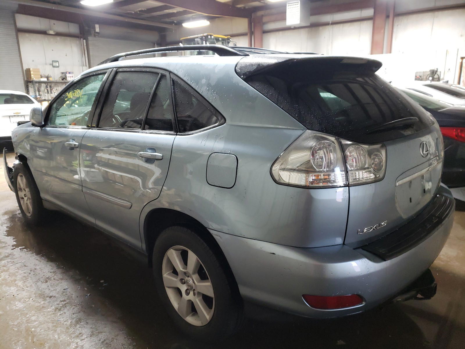 Photo 3 from auction – 2005 LEXUS RX 330 with VIN 2T2HA31U05C068228