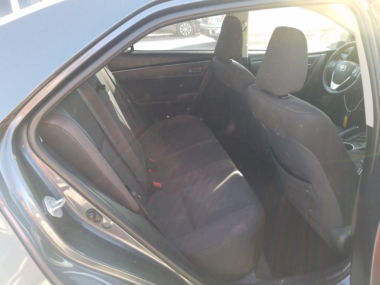 Photo 6 from auction – 2017 TOYOTA COROLLA L with VIN 2T1BURHE7HC750014
