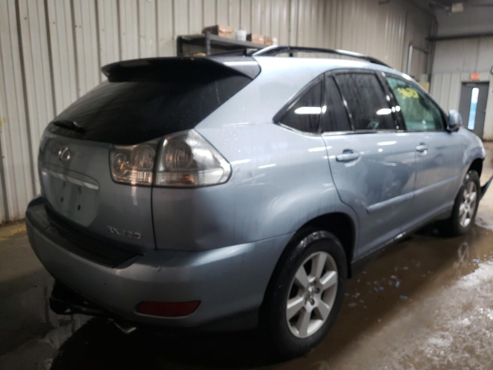 Photo 4 from auction – 2005 LEXUS RX 330 with VIN 2T2HA31U05C068228