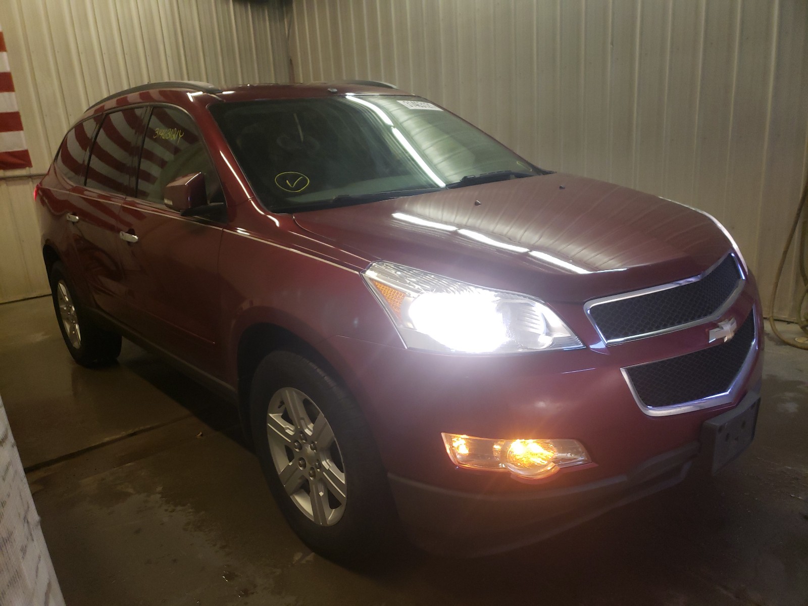 Photo 1 from auction – 2011 CHEVROLET TRAVERSE L with VIN 1GNKVGED1BJ126547