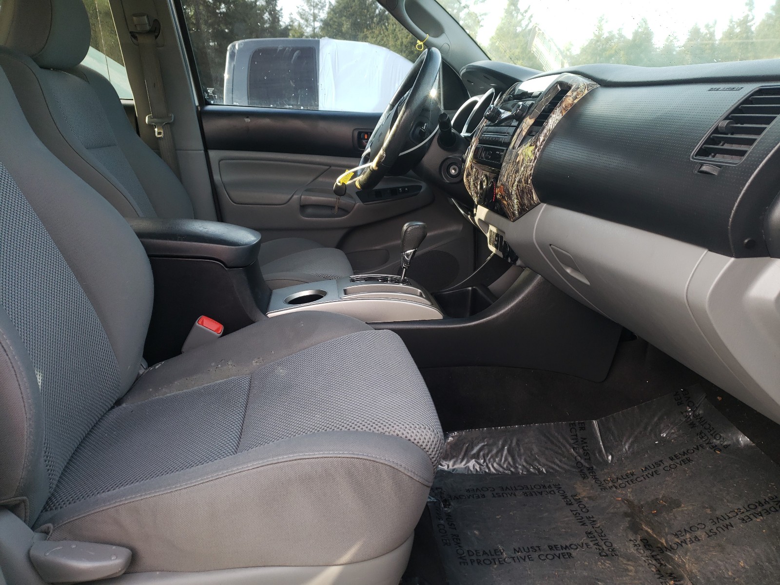 Photo 5 from auction – 2012 TOYOTA TACOMA DOU with VIN 3TMLU4EN8CM092232