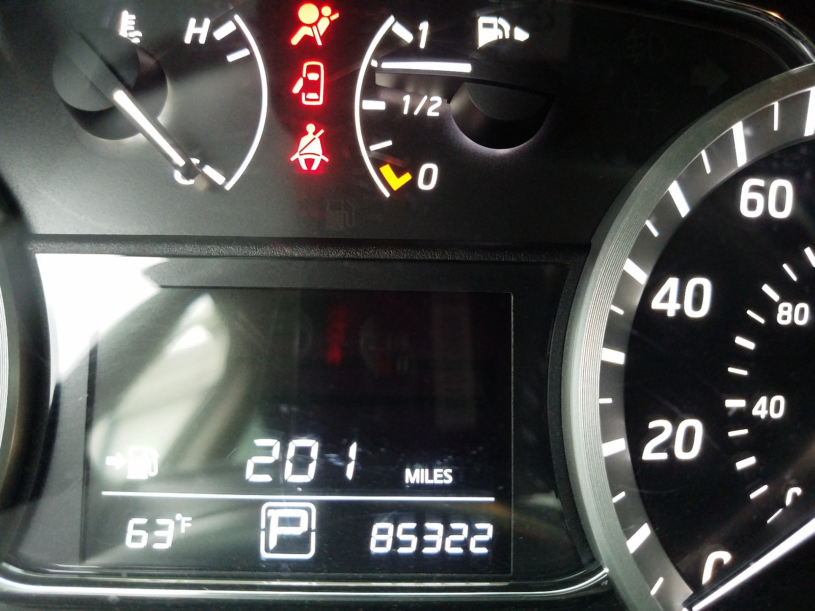 Photo 8 from auction – 2015 NISSAN SENTRA S with VIN 3N1AB7AP2FY249730