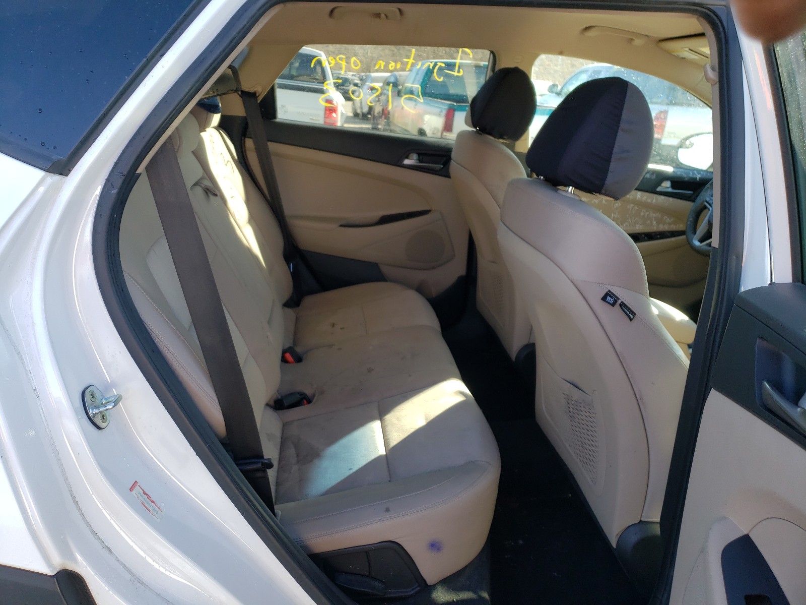 Photo 6 from auction – 2016 HYUNDAI TUCSON LIM with VIN KM8J33A20GU061957