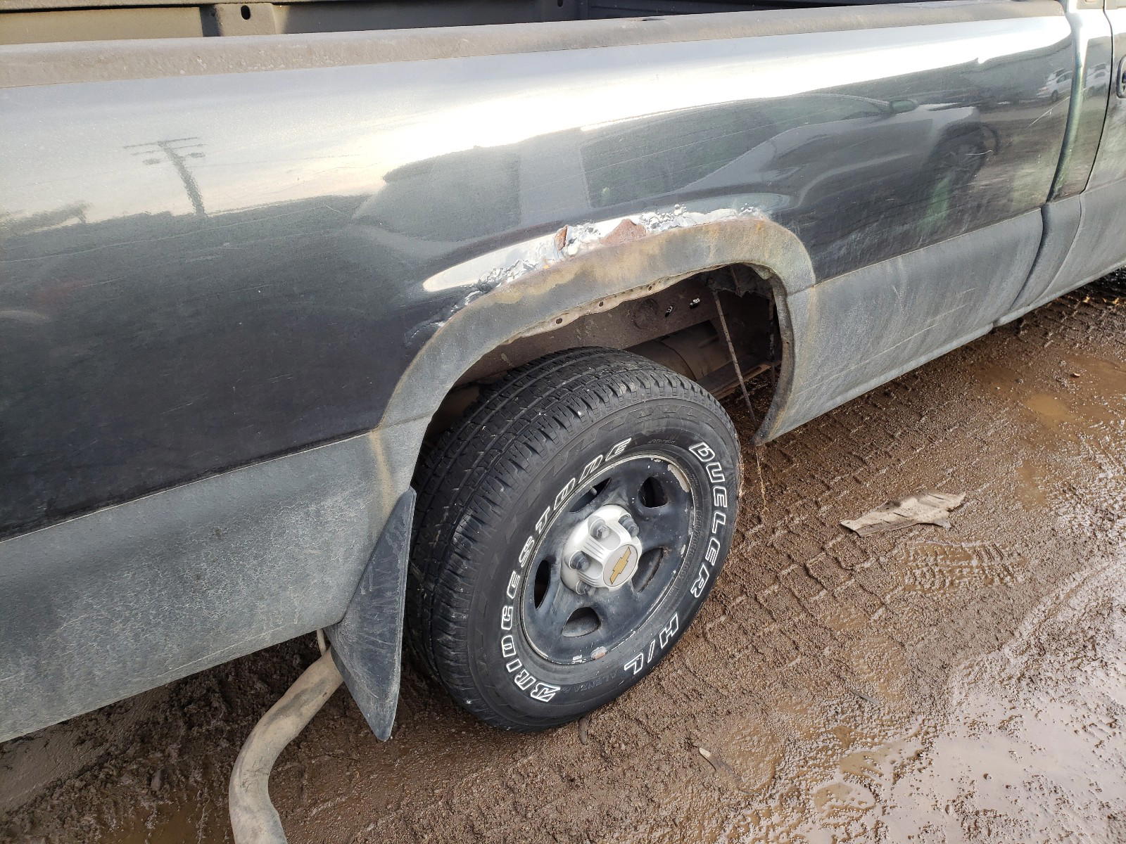 Photo 9 from auction – 2004 CHEVROLET SILVERADO with VIN 1GCEC14V84E112594