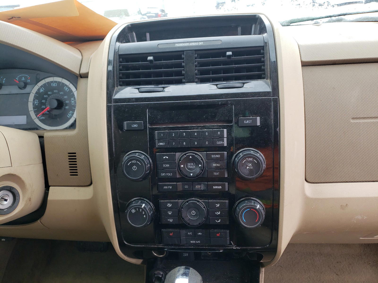 Photo 9 from auction – 2011 FORD ESCAPE LIM with VIN 1FMCU9E76BKB54551