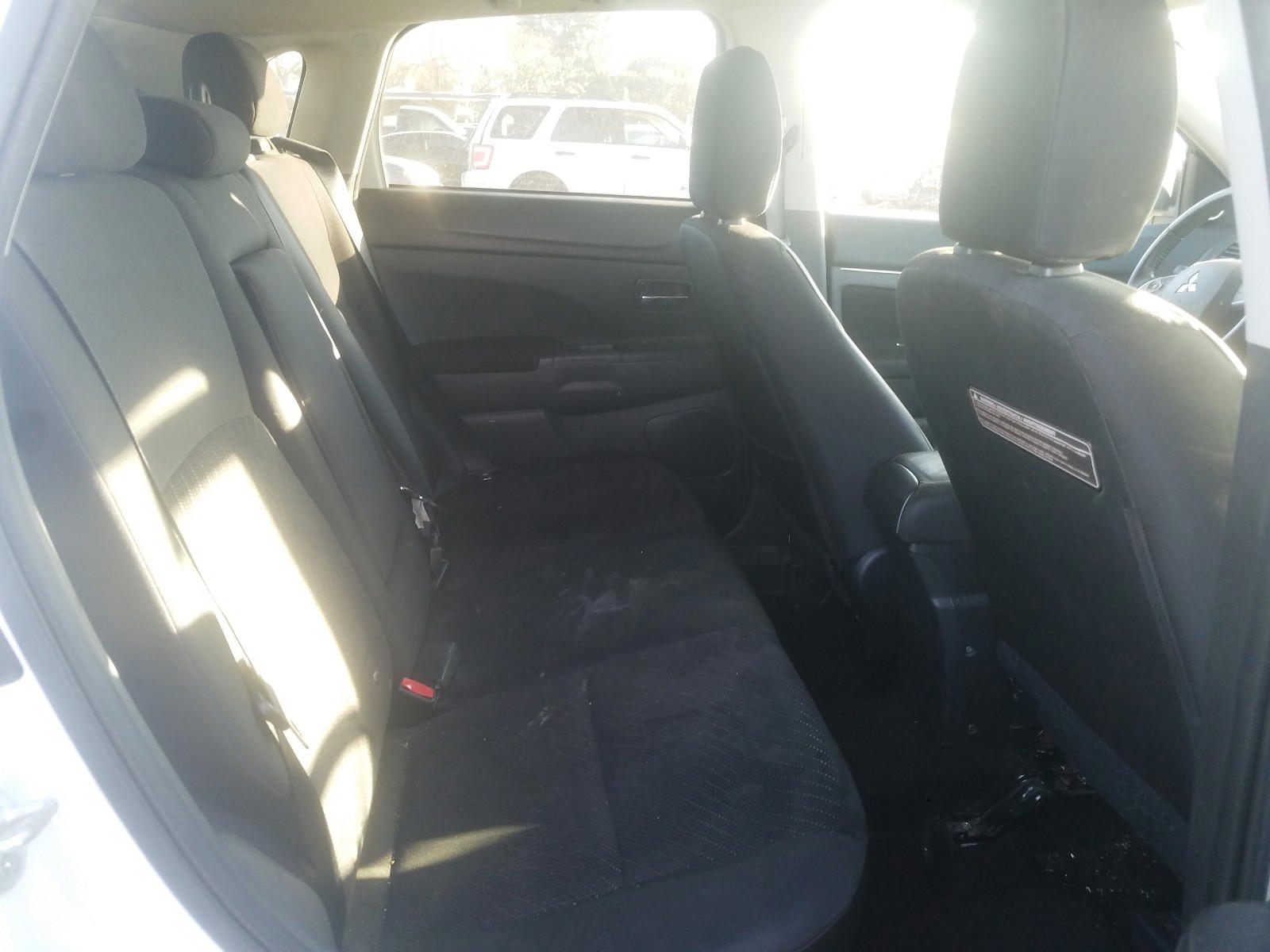 Photo 6 from auction – 2014 MITSUBISHI OUTLANDER with VIN 4A4AP4AU3EE012249