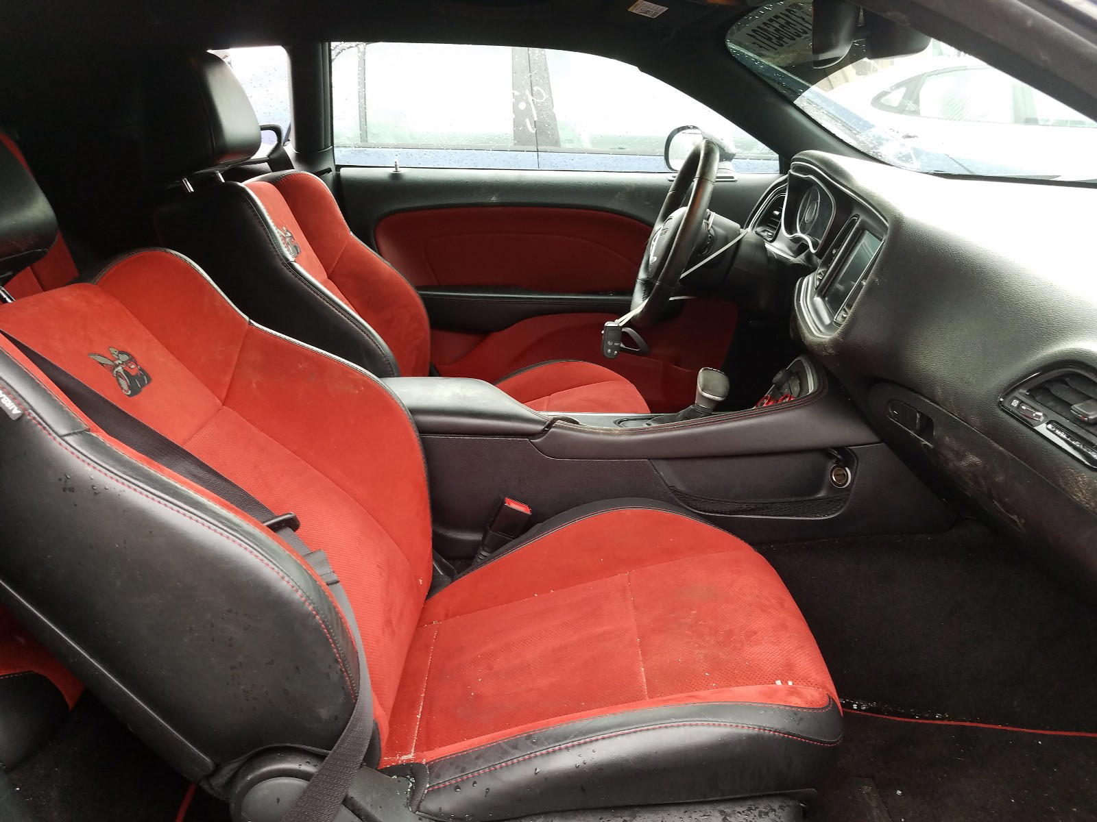 Photo 5 from auction – 2016 DODGE CHALLENGER with VIN 2C3CDZFJ5GH201991