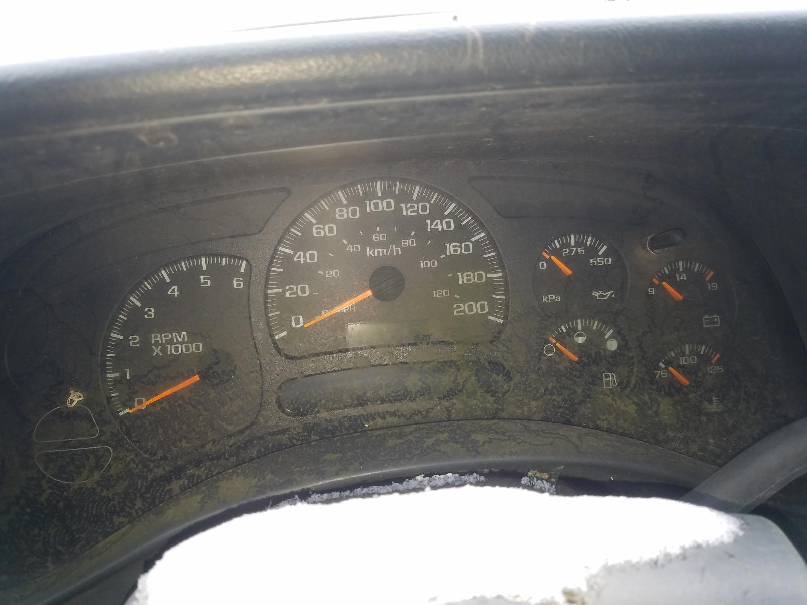 Photo 8 from auction – 2004 CHEVROLET SILVERADO with VIN 2GCEK19VX41399580