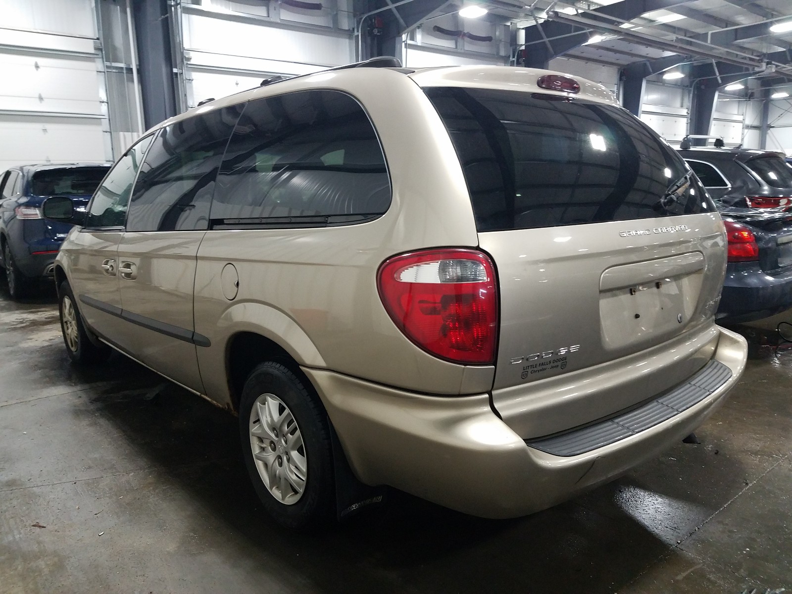 Foto 3 de la subasta – 2002 DODGE GRAND CARA con VIN 1B4GP443X2B726605